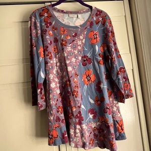 LOGO by Lori Goldstein printed cotton model top w/panel